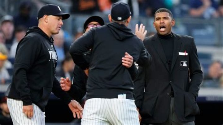 Even after his latest ejection, Yankees manager Aaron Boone doesn’t want robo umps