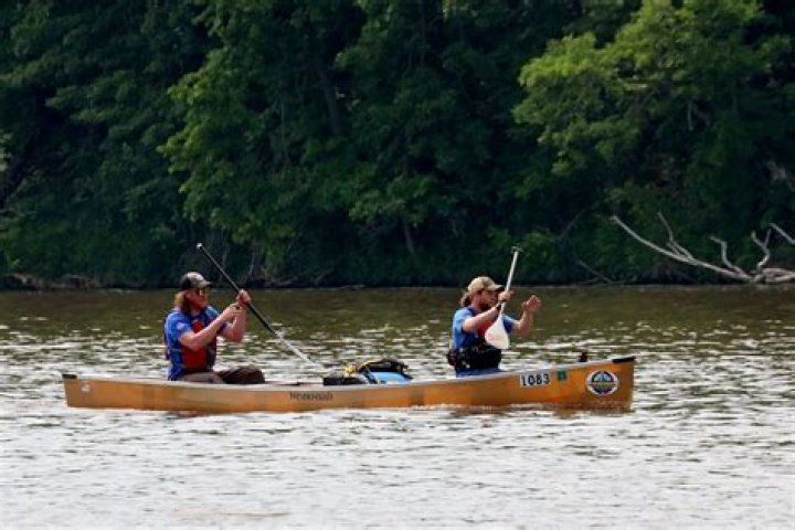 Father-daughter duo plan to canoe entire length of Mississippi River for record-breaking cause