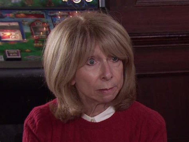 Faye's happy ending as her Coronation Street exit breaks Craig's heart