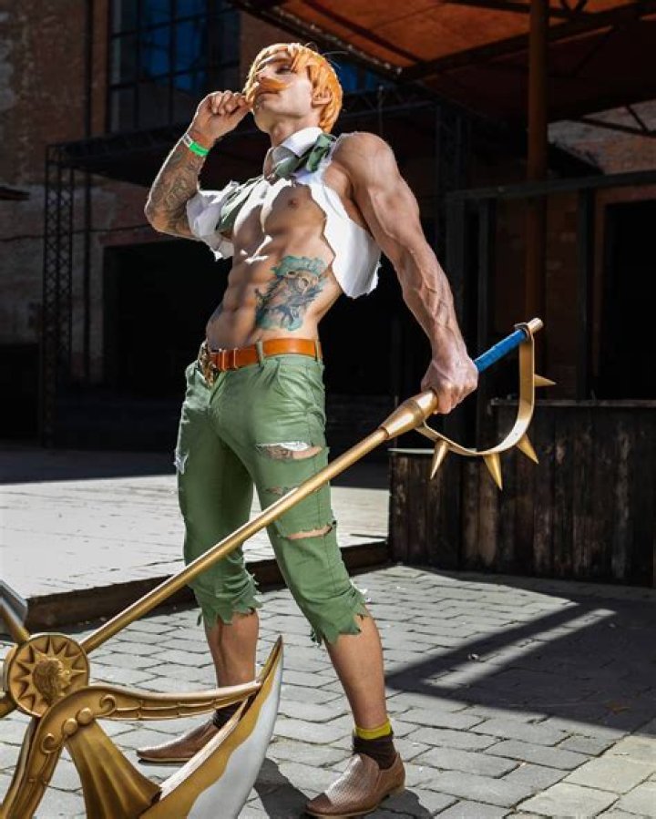 Fem The Seven Deadly Sins Cosplay Brings Demon Meliodas to Life Through Bodypaint