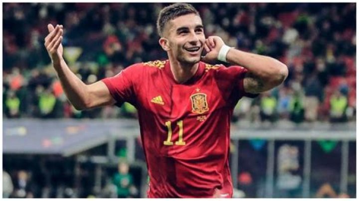 Ferran Torres Age, Height, Girlfriend, Stats, Salary, and Net Worth