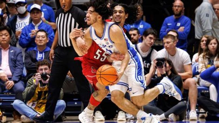Filipowski back in lineup after court-storming injury, leads No. 10 Duke past Louisville 84-59