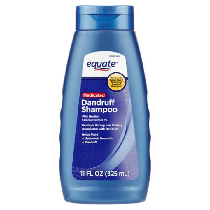 First Aid Beauty's Anti-Dandruff Shampoo Has Saved My Scalp