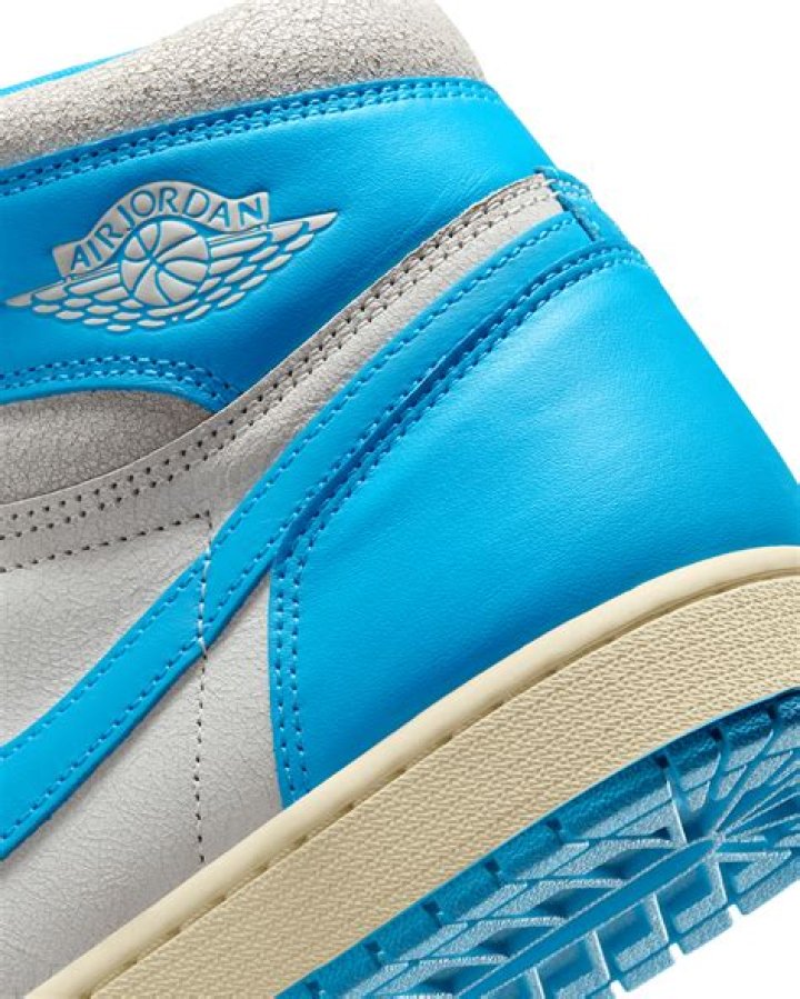 Foot Locker Restocking Air Jordan 1 UNC and Air Jordan 5 Low This Weekend