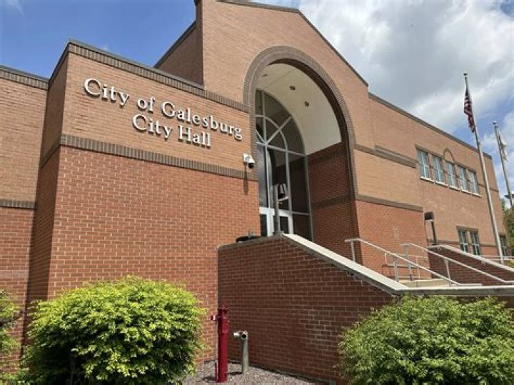 Galesburg City Hall closing to the public