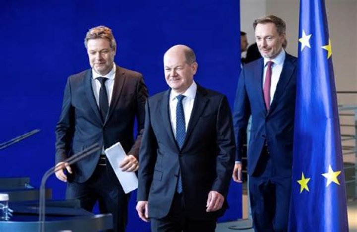 Germany’s government reaches a deal to resolve its budget crisis and keeps up support for Ukraine