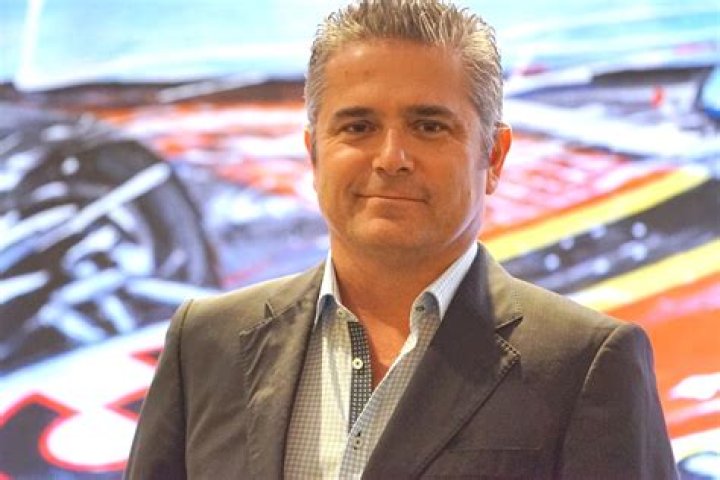 Gil de Ferran’s Hidden Gem: Meet Angela, His Wife, and Uncover Their Extraordinary Family Life