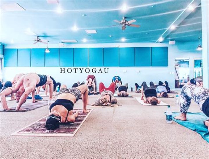 Go 4 It: Hot Yoga