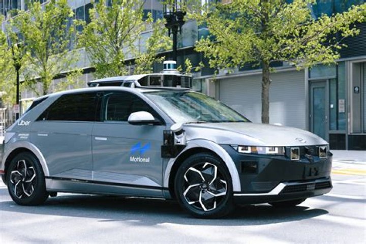 Google's Self-Driving Car Pulled Over By Police