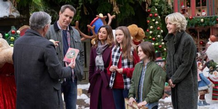Hallmark’s Mystery on Mistletoe Lane: Cast and Filming Locations Guide