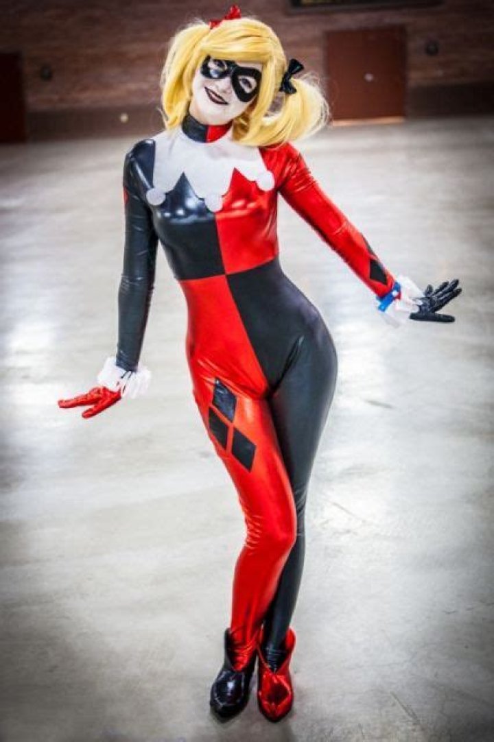 Harley Quinn Suits Up In Her Own Version of Batgirl's Costume