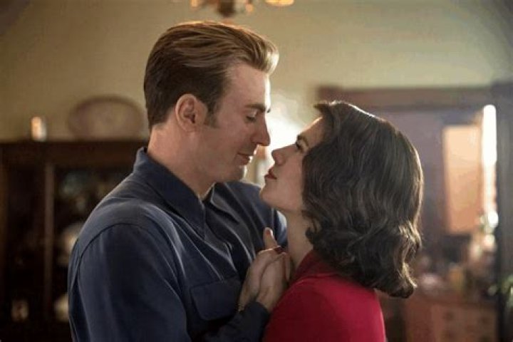 Hayley Atwell Reveals Last Minute Change to Peggy Carter's Family In Captain America: The Winter Soldier