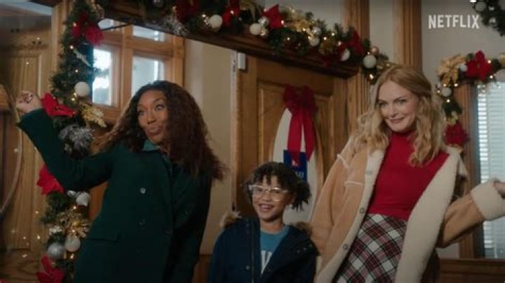 Heather Graham and Brandy Star in New Netflix Holiday Movie