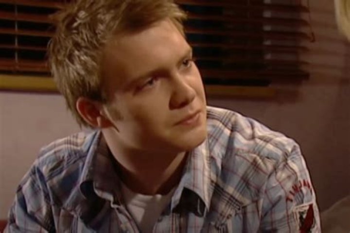 Hollyoaks kills classic character off screen in tragic twist