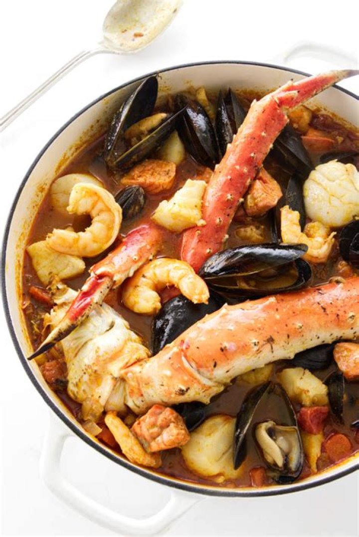 How do you make seafood stew mix in my time at Portia?