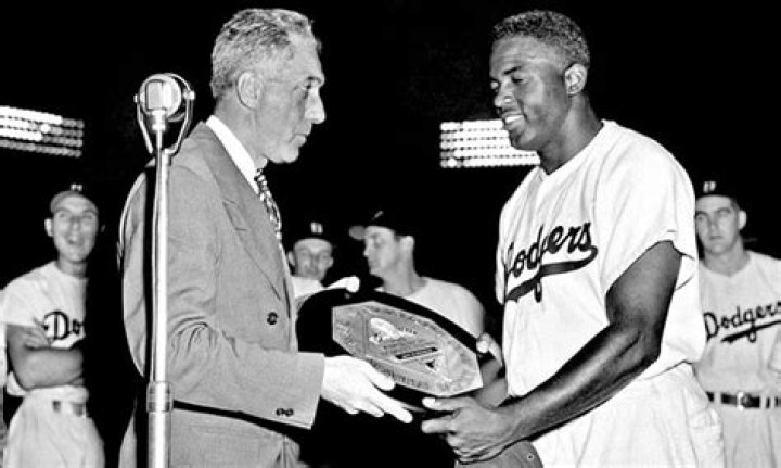 How Jackie Robinson's Wife Helped Him Break Baseball's Color Barrier