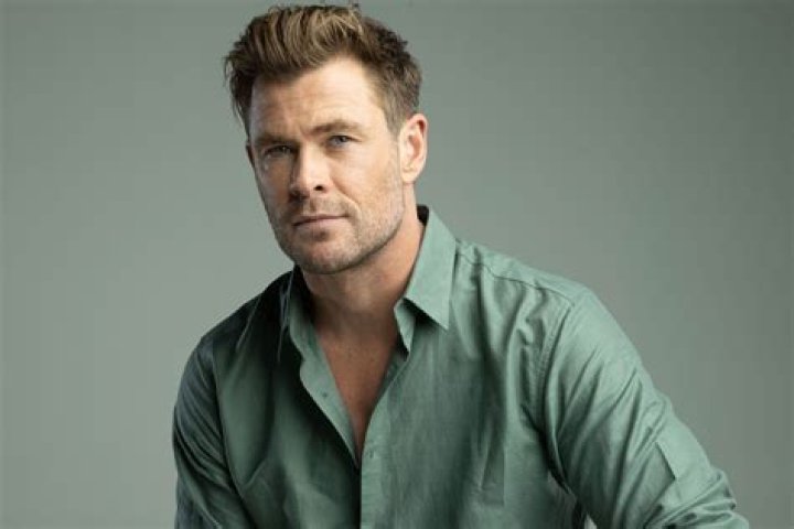 How Tall is Chris Hemsworth? Biography, Height, Age, Net Worth
