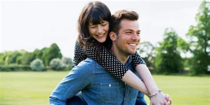How to Get Out of Your Own Way When Dating