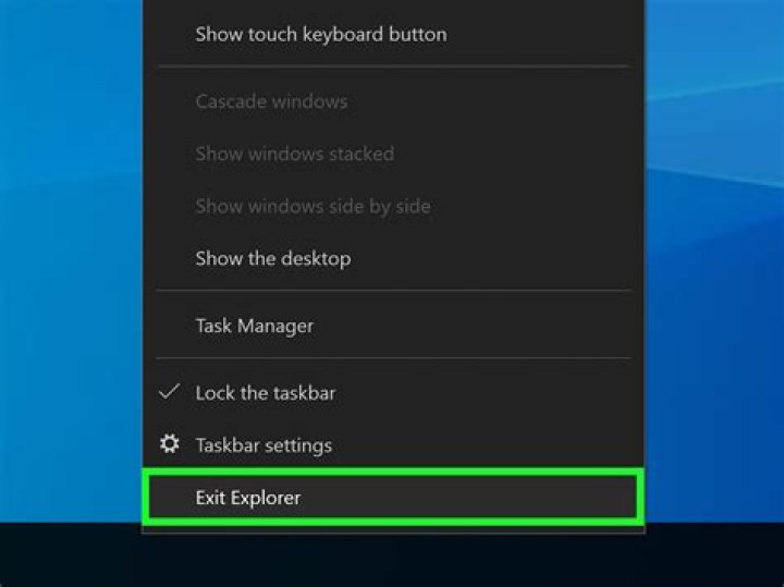 How to hide the taskbar on windows 10