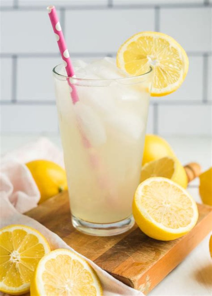 How to make lemonade with one lemon