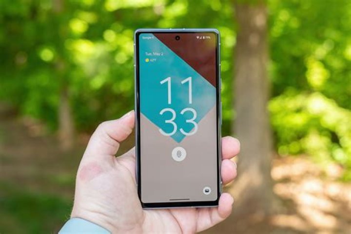 How to Open the Camera From the Pixel Lock Screen