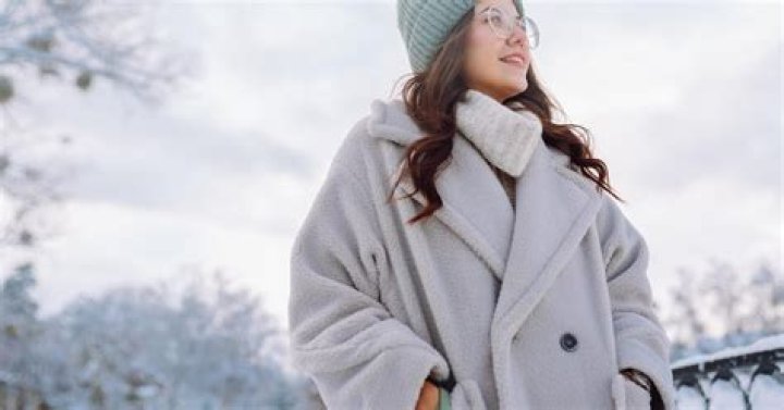 How to stay warm in layered clothing and avoid frostbite this winter