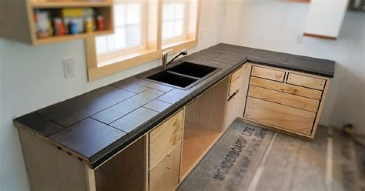 How to tile a countertop