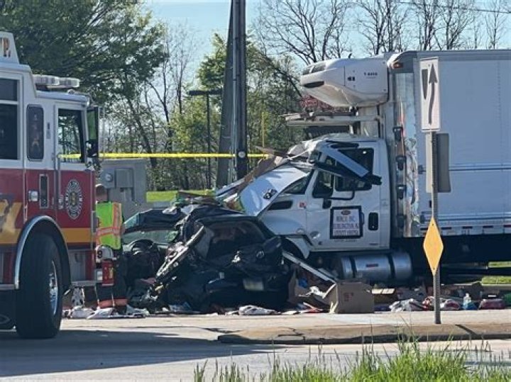 Hunter Hoyd of Newark, OH dies in fatal car accident in Ohio