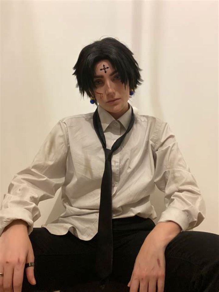 Hunter x Hunter Chrollo Cosplay Celebrates Series Return