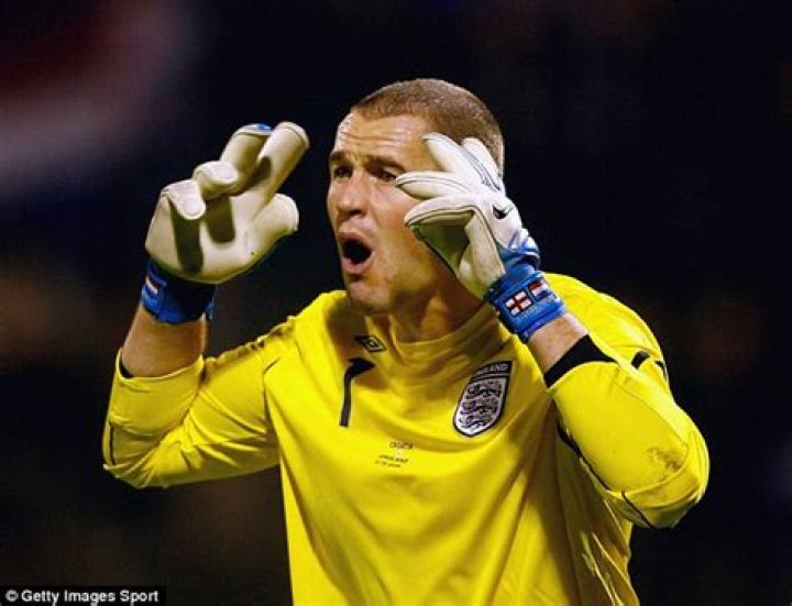 I'm a former England keeper - I played last decade of my career with a 'dead' finger and even wore a special glove
