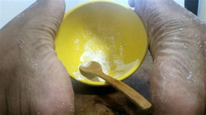 I Tried An Aspirin Foot Scrub To Soothe My Dry, Cracked Heels — PHOTOS