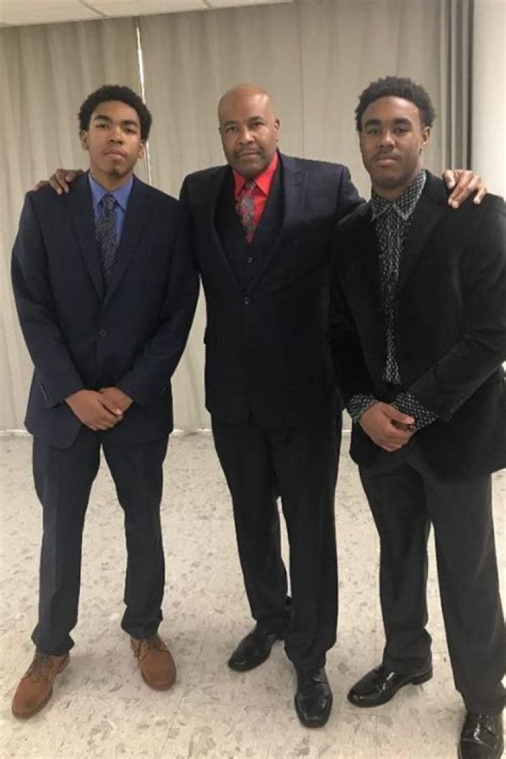 Is Donovan Edwards Related To Gus Edwards? Are They Brothers?