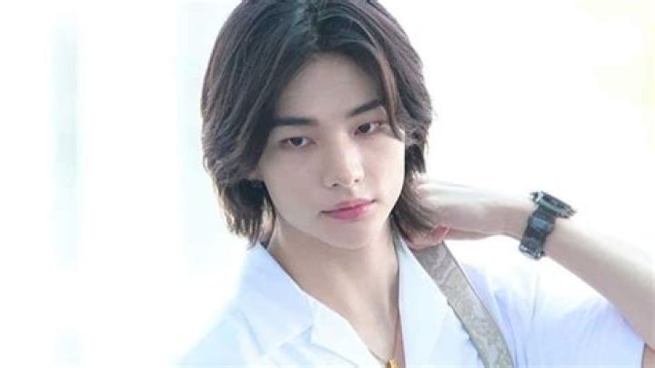 Is Hyunjin Leaving Stray Kids? Everything To Know
