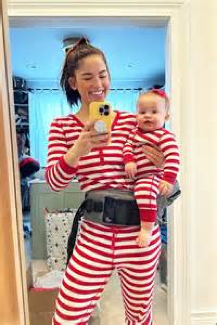 Is Molly Yeh Pregnant? Investigating Molly Yeh’s Possible Pregnancy!