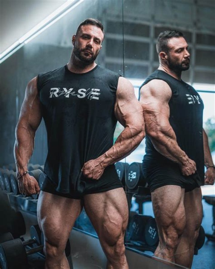 Is Noel Deyzel Gay? Here’s What Netizens Think About The Bodybuilder’s Sexuality