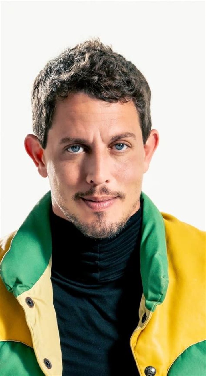 Is Tony Hinchcliffe Gay? A Deep Dive Into The Comedian's Personal Life