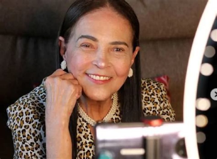 Janica Pareo, the daughter of Gina Pareo, and her mother Racquel share a striking resemblance.