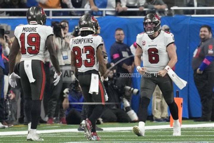 Jared Goff throws 2 TD passes, Lions advance to NFC title game with 31-23 win over Buccaneers