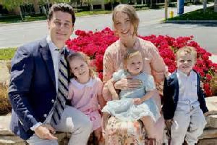 Jennifer Stone and David Henrie | Married Divorced Children Ex