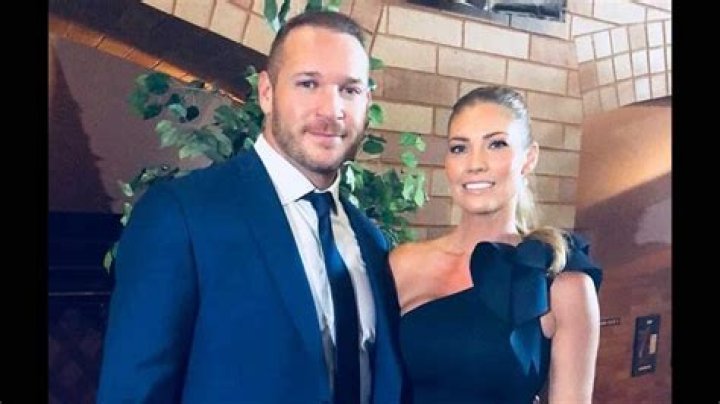 Jennipher Frost [2023 Update]- About Brian Urlacher's Wife