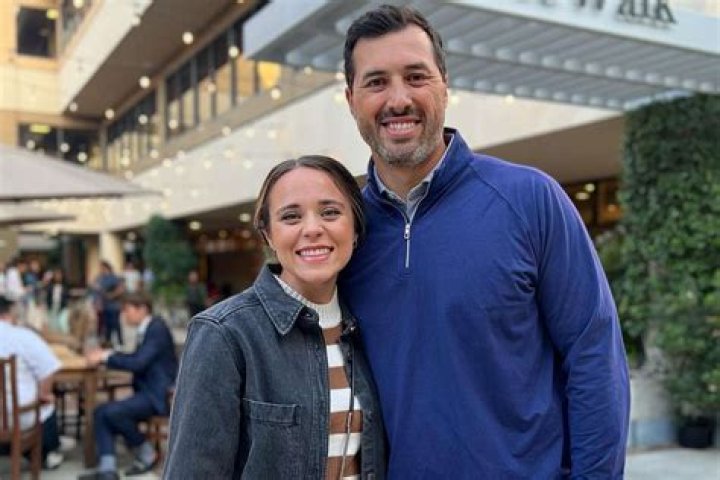Jinger Duggar shares sweet snap of Felicity and Jeremy Vuolo in Santa Monica