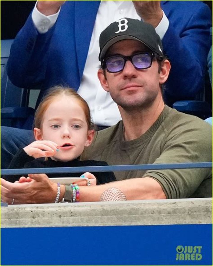 John Krasinski & Emily Blunt's 9 Yr Old Adorable Daughter