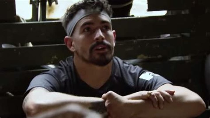 Jordan Wiseley: What happened to The Challenge star’s left hand?