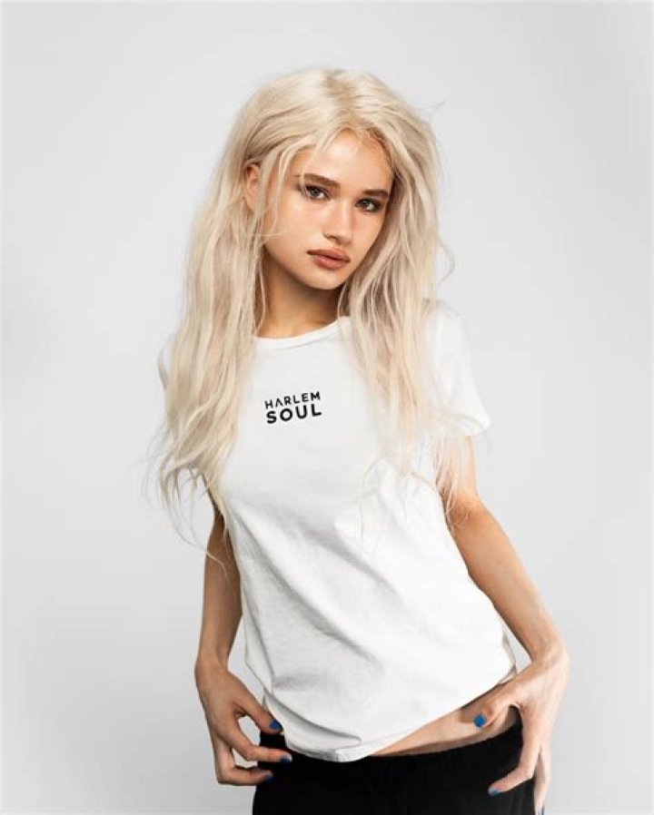 Julia Gisella- Wiki, Age, Height, Net Worth, Boyfriend, Ethnicity