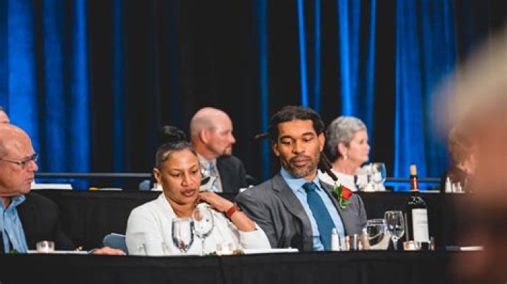 Julius Peppers Brother Stephone And Sister Yolanda