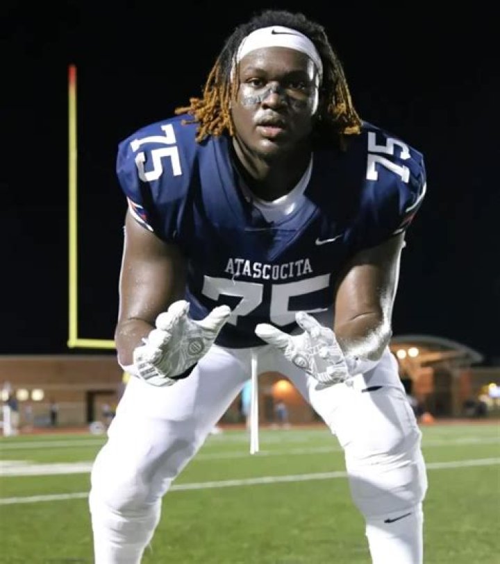Kam Dewberry Bio: Early Life & Career [2023 Update]