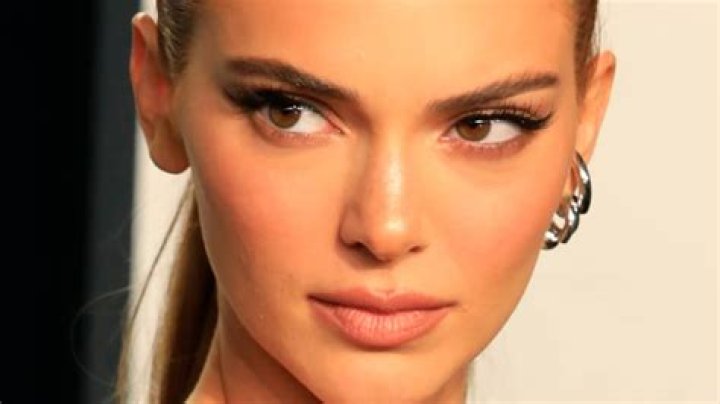 Kendall Jenner slammed over ‘ridiculous’ one-legged bodysuit