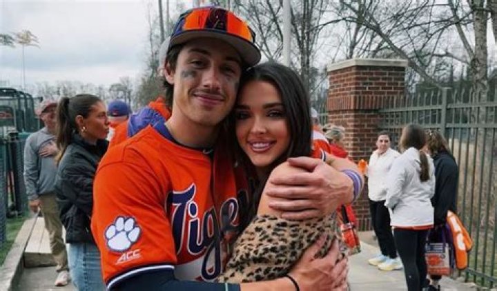 Kendall Vertes Height, Age, Boyfriend, Biography, Family & Net worth