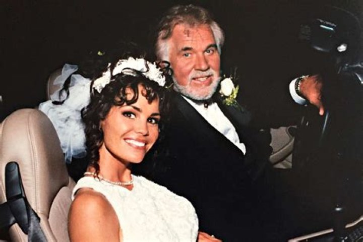 Kenny Rogers Wiki, Biography, Age, Parents, Wife, Career, Net Worth
