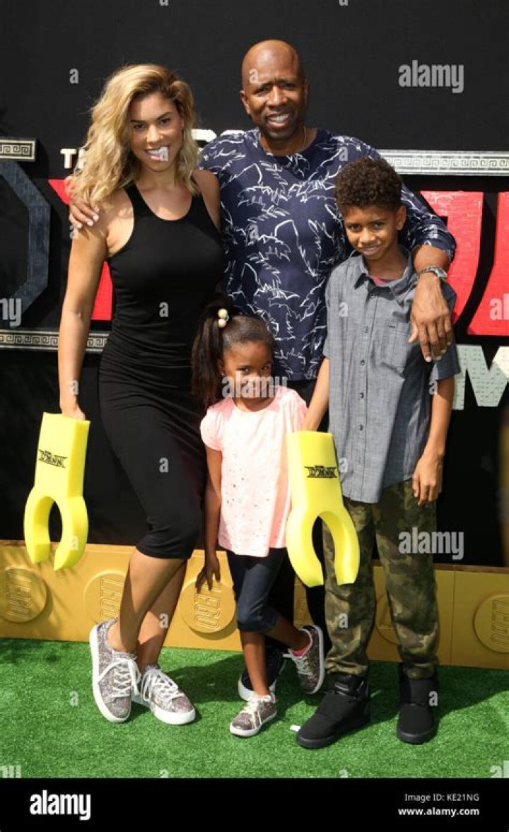 Kenny Smith Brother- Who Is Vincent Smith? Age Gap And Family